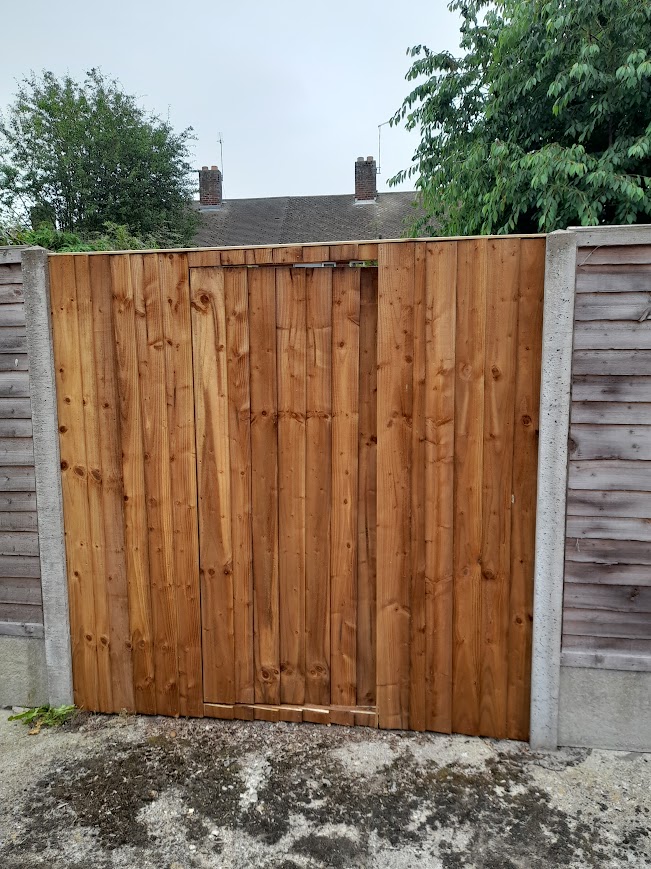 closeboard gate in a 6x6 fence panel