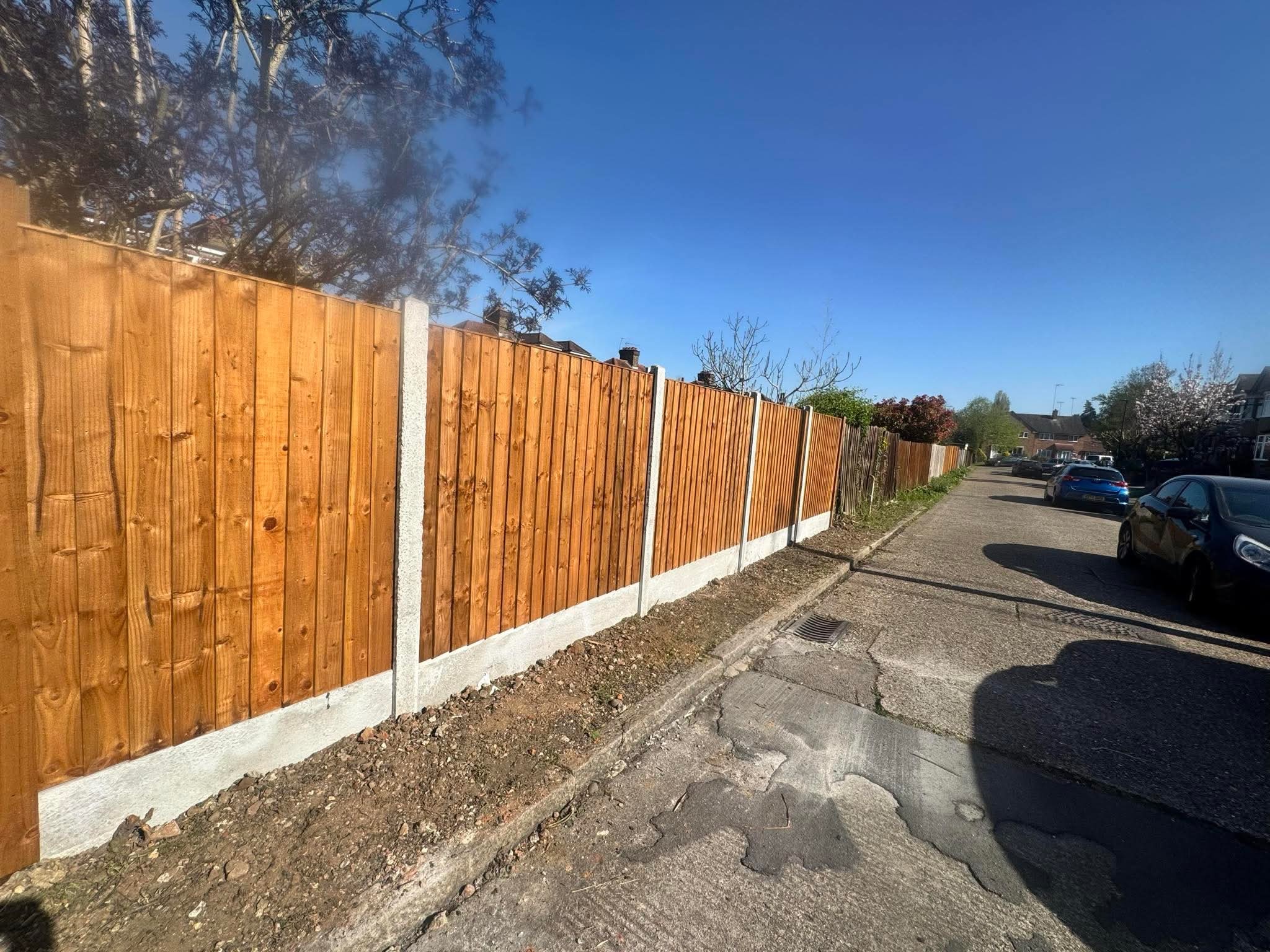 closeboard fencing installations